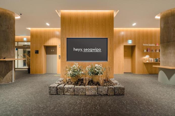 Imagen de los interiores del Hotel Heyy Seogwipo. Foto 9