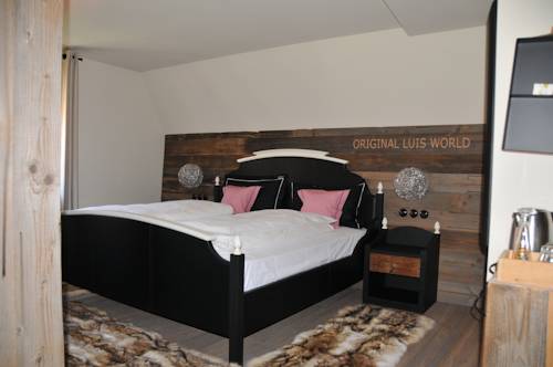 Imagen de la habitación del Hotel Hezelhof. Foto 5