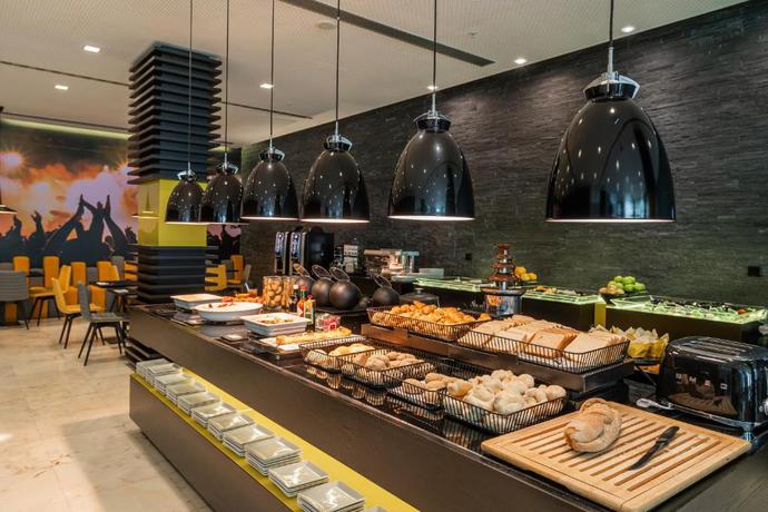 Imagen general del Hotel Hf Fénix Music. Foto 9