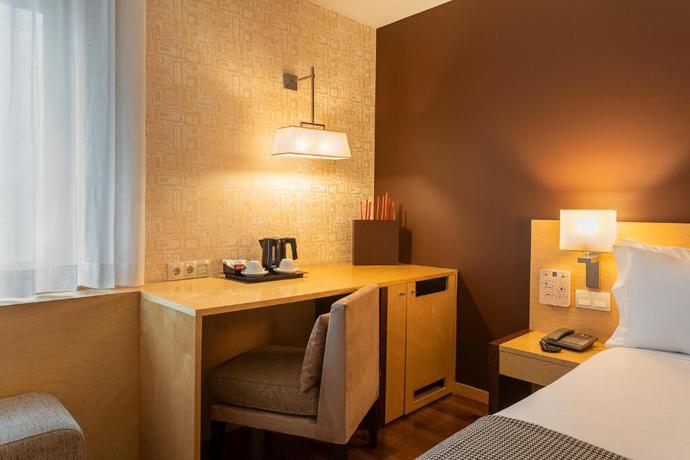 Imagen general del Hotel Hf Fénix Urban. Foto 6