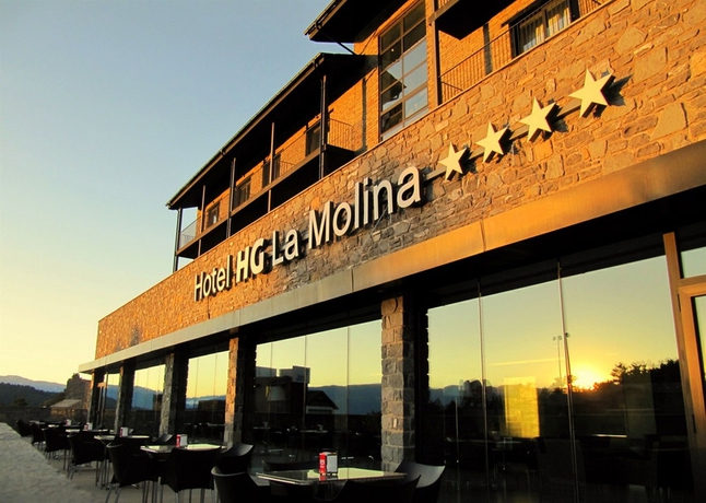 Imagen de los exteriores del Hotel Hg La Molina. Foto 6