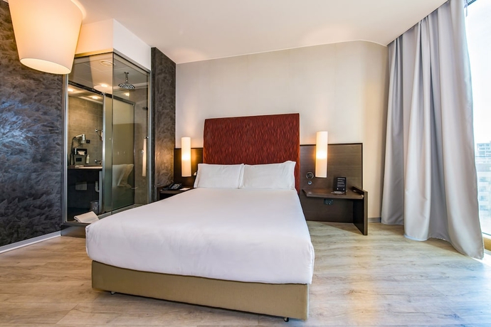 Imagen de la habitación del Hotel Hi Bari. Foto 5