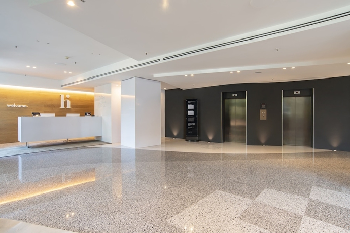 Imagen de los interiores del Hotel Hi Bari. Foto 12