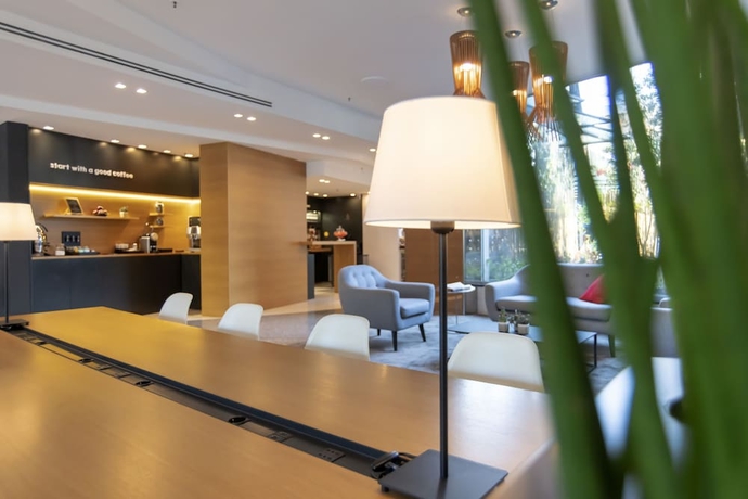 Imagen de los interiores del Hotel Hi Bari. Foto 13