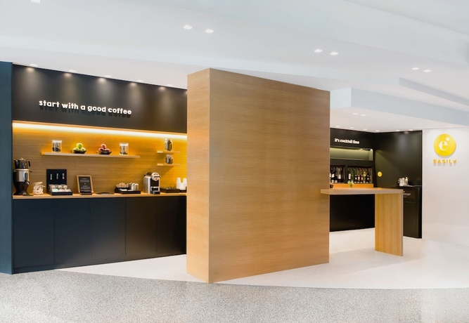 Imagen de los interiores del Hotel Hi Bari. Foto 15