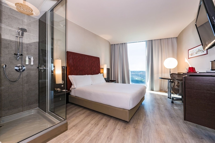 Imagen de la habitación del Hotel Hi Bari. Foto 10