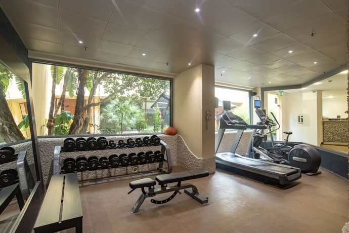 Imagen de los interiores del Hotel Hi Bari. Foto 16