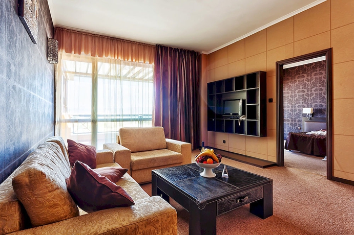 Imagen de los interiores del Hotel Hi Hotels Imperial Resort – All Inclusive. Foto 8