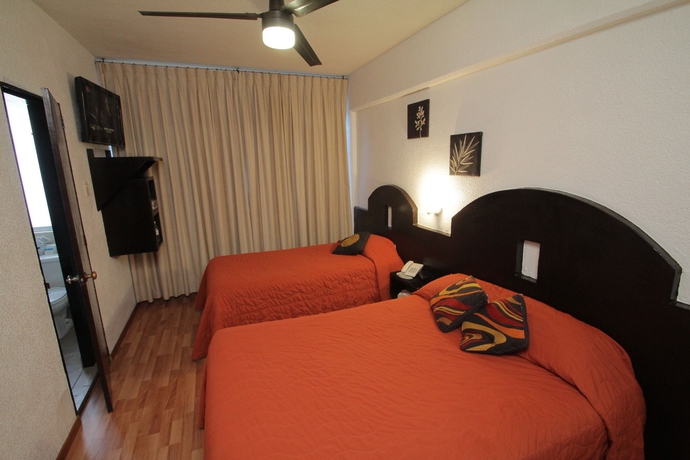 Imagen de la habitación del Hotel Hi Impala. Foto 9