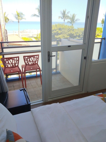 Imagen de la habitación del Hotel Hi Inn. Foto 15