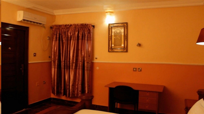 Imagen de la habitación del Hotel Hi Point and Suites. Foto 10
