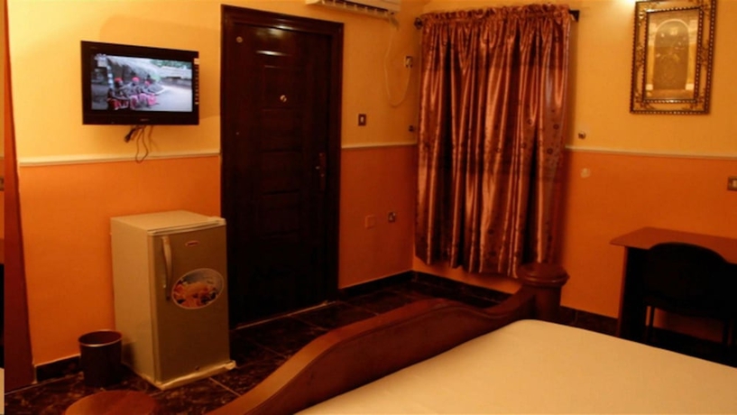 Imagen de la habitación del Hotel Hi Point and Suites. Foto 12