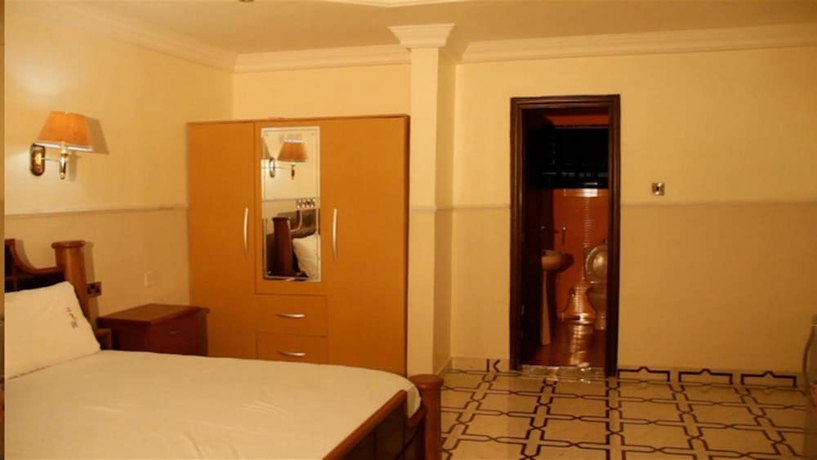 Imagen de la habitación del Hotel Hi Point and Suites. Foto 13