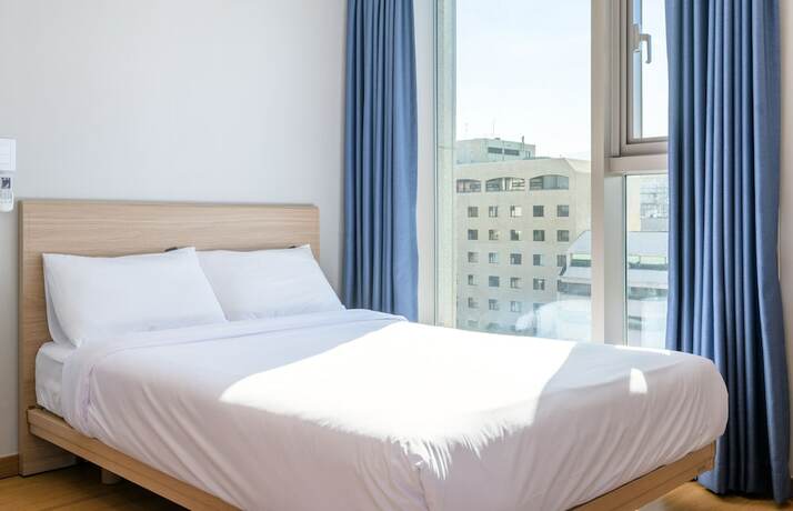 Imagen de la habitación del Hotel Hi Residences. Foto 21