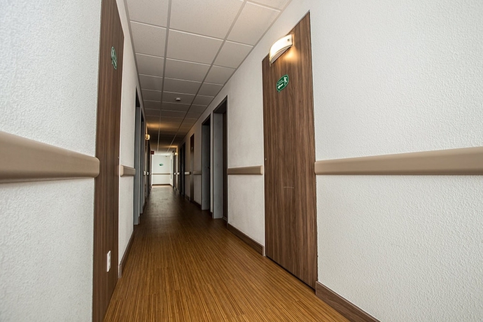 Imagen de los interiores del Hotel Hi! Santa Catarina. Foto 10