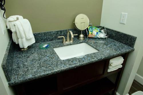 Imagen de la habitación del Hotel Hi View Inn and Suites. Foto 15