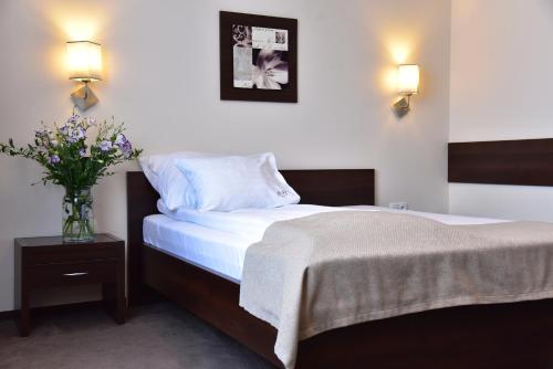 Imagen de la habitación del Hotel Hi-Fi Spa. Foto 6