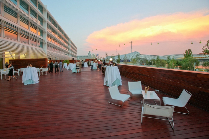 Imagen de los exteriores del Hotel Hiberus. Foto 7