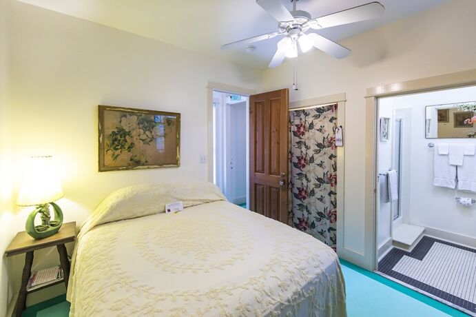 Imagen de la habitación del Hotel Hibiscus Coffee and Guesthouse. Foto 15