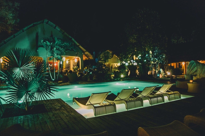 Imagen de la piscina del Hotel Hibiscus Garden Inn. Foto 19