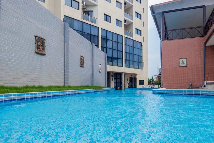 Imagen de la piscina del Hotel Hibiscus Louis. Foto 17