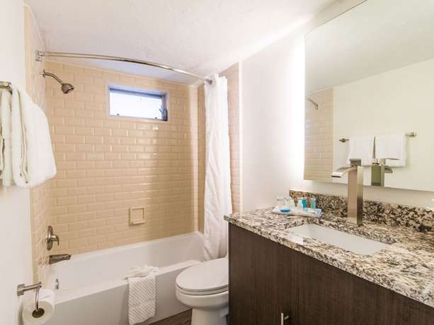 Imagen de la habitación del Hotel Hibiscus Suites - Gateway to Siesta Key. Foto 6