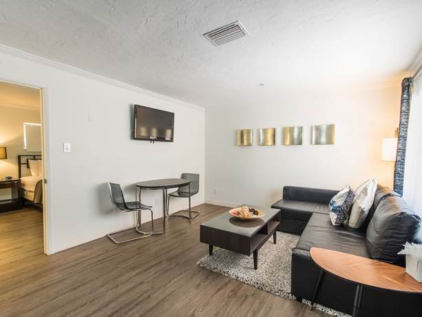 Imagen de la habitación del Hotel Hibiscus Suites - Gateway to Siesta Key. Foto 8