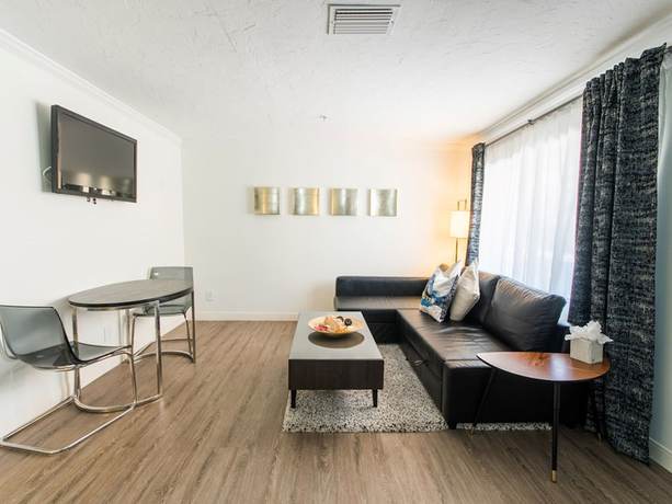 Imagen de la habitación del Hotel Hibiscus Suites - Gateway to Siesta Key. Foto 17