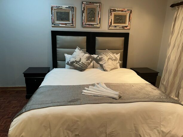 Imagen de la habitación del Hotel Hibon Lodge. Foto 13