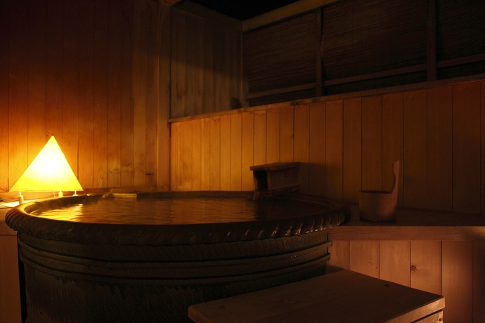 Imagen de la piscina del Hotel Hidatei Hanaougi. Foto 15