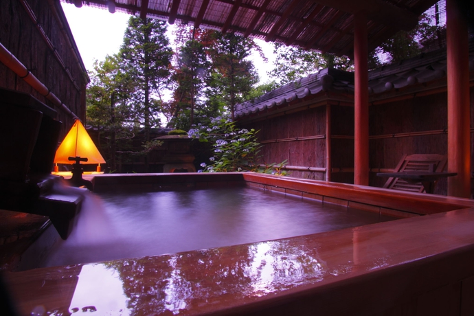 Imagen de los exteriores del Hotel Hidatei Hanaougi. Foto 9