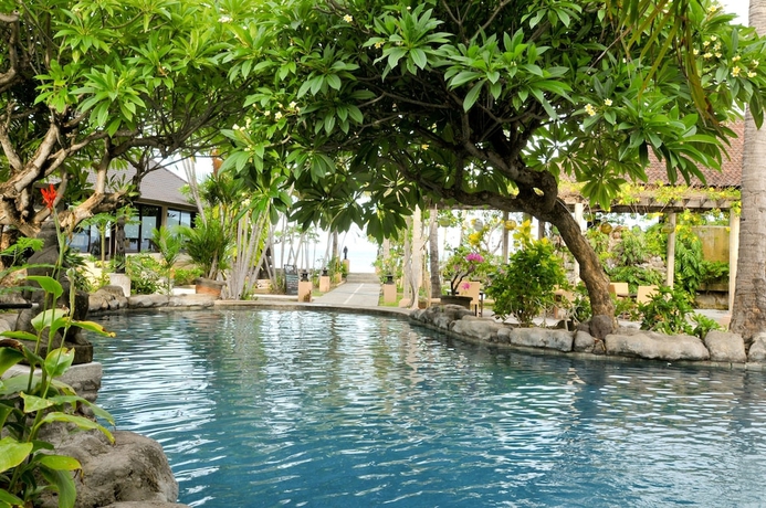 Imagen de la piscina del Hotel Hidden Paradise Cottages. Foto 16