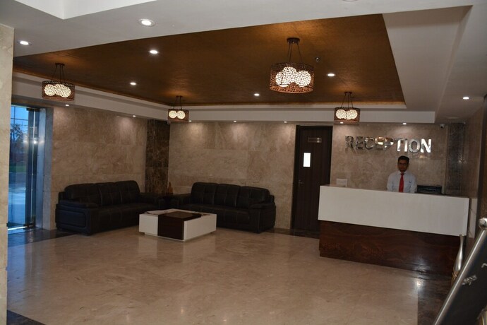 Imagen de los interiores del Hotel Hide Away Suites. Foto 30