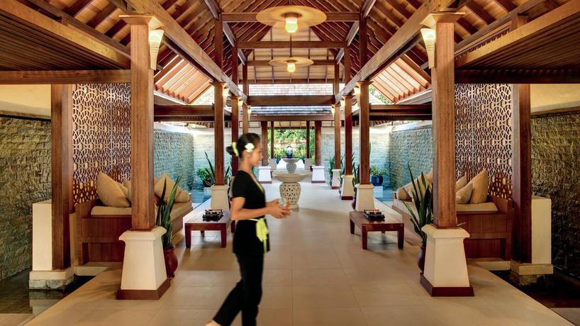 Imagen general del Hotel Hideaway Beach Resort and Spa. Foto 10