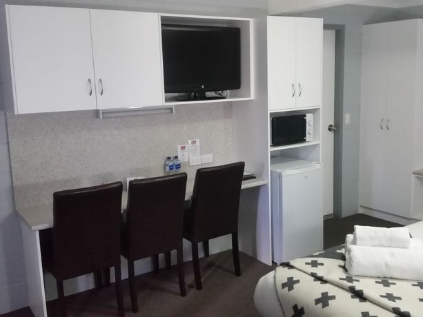 Imagen de la habitación del Hotel Hideaway Motor Inn. Foto 11