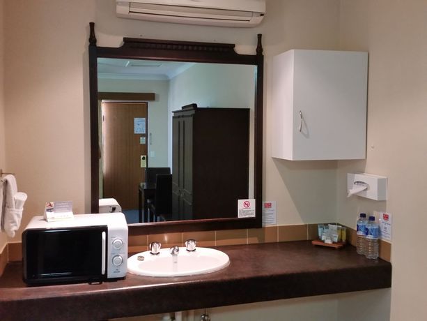 Imagen de los exteriores del Hotel Hideaway Motor Inn. Foto 15