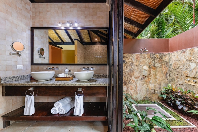 Imagen de la habitación del Hotel Hideaway Rio Celeste. Foto 10