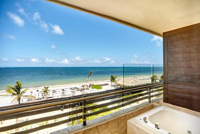 Imagen general del Hotel Hideaway at Royalton Riviera Cancun All Inclusive. Foto 4