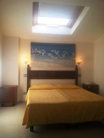 Imagen de la habitación del Hotel Hieracon. Foto 3