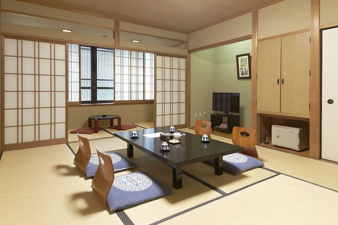 Imagen de la habitación del Hotel Hifumi Ryokan. Foto 17