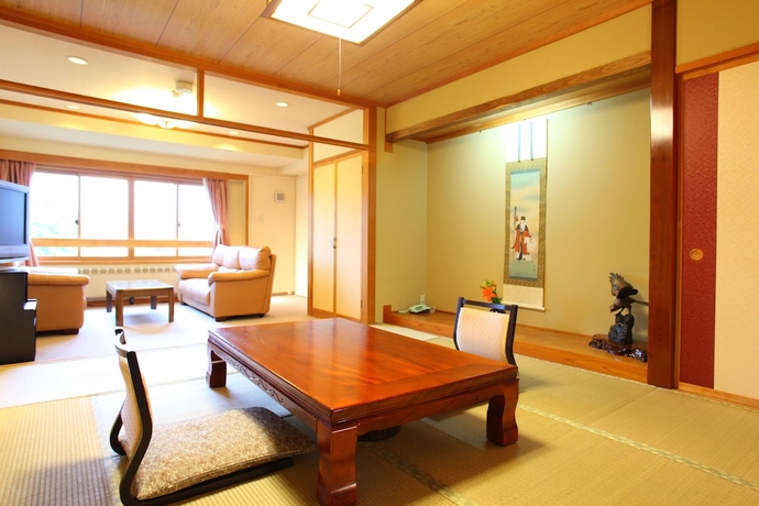 Imagen de la habitación del Hotel Higashidate. Foto 7
