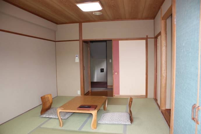 Imagen de la habitación del Hotel Higashidate. Foto 17