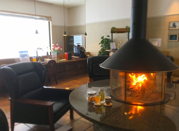Imagen del bar/restaurante del Hotel Higashikawa Asahidake Onsen Bear Monte. Foto 2