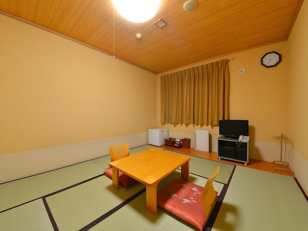 Imagen de la habitación del Hotel HigashimaeOnsen Akitaya. Foto 11