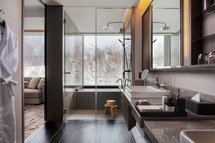 Imagen de la habitación del Hotel Higashiyama Niseko Village, A Ritz-carlton Reserve. Foto 10
