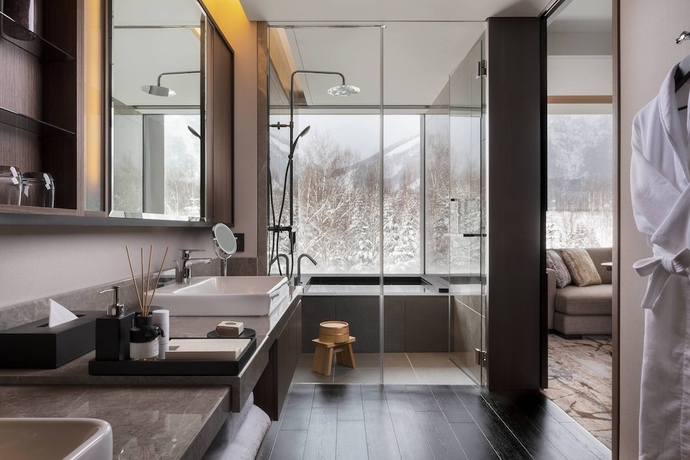 Imagen de la habitación del Hotel Higashiyama Niseko Village, A Ritz-carlton Reserve. Foto 12