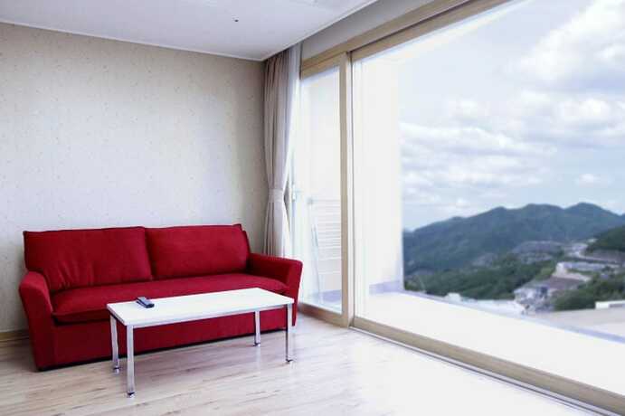 Imagen de la habitación del Hotel High Castle Resort. Foto 20