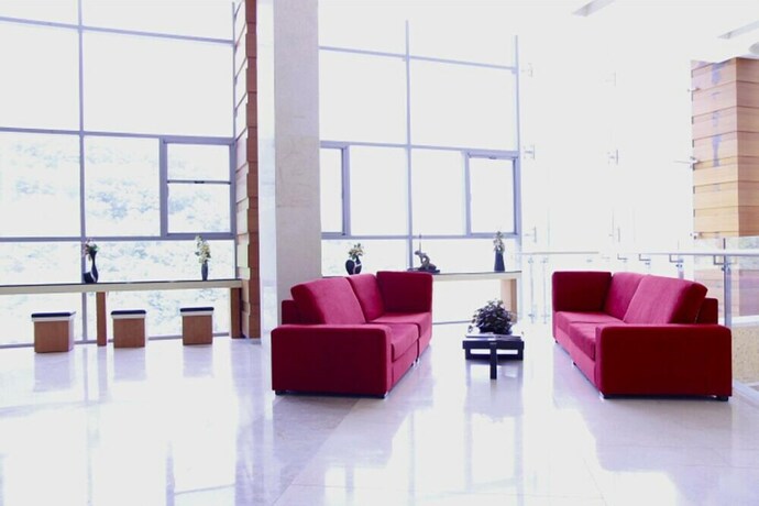 Imagen de los interiores del Hotel High Castle Resort. Foto 30