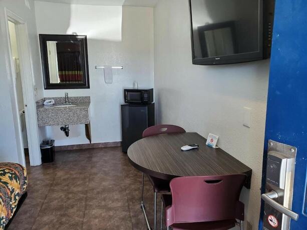 Imagen de la habitación del Hotel High Desert Inn, Hesperia. Foto 4