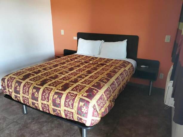 Imagen de la habitación del Hotel High Desert Inn, Hesperia. Foto 7